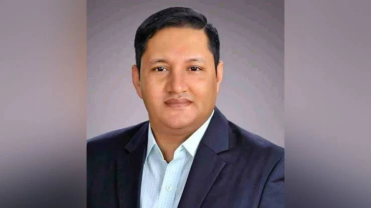 চাকরির আশ্বাসে ৪ লাখ টাকা হাতিয়ে নেন মেয়র