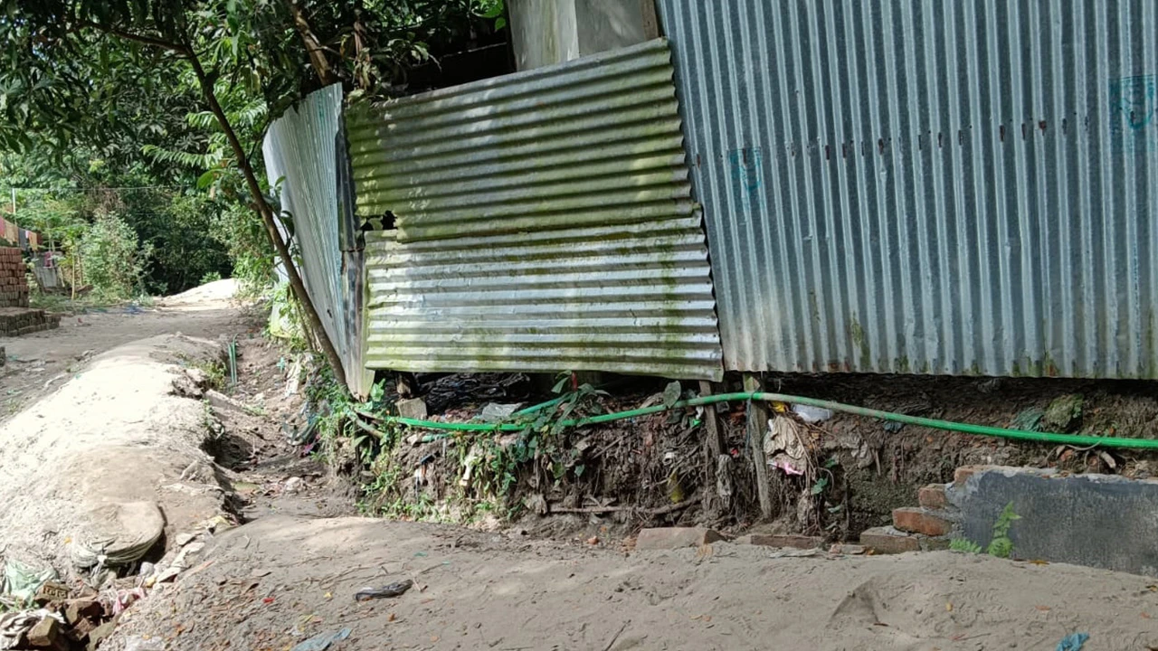 কাজ না করে প্রকল্পের টাকা পকেটে নিলেন ইউপি চেয়ারম্যান