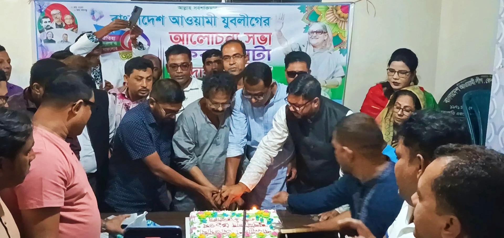কেশবপুরে উৎসবমুখর পরিবেশে যুবলীগের প্রতিষ্ঠাবার্ষিকী উদযাপন