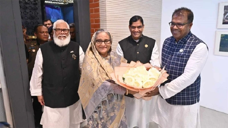 অগ্নিসন্ত্রাস করে নির্বাচন বানচালের চেষ্টা করলে, পরিণতি ভালো হবেনা; প্রধানমন্ত্রীর হুঁশিয়ারি