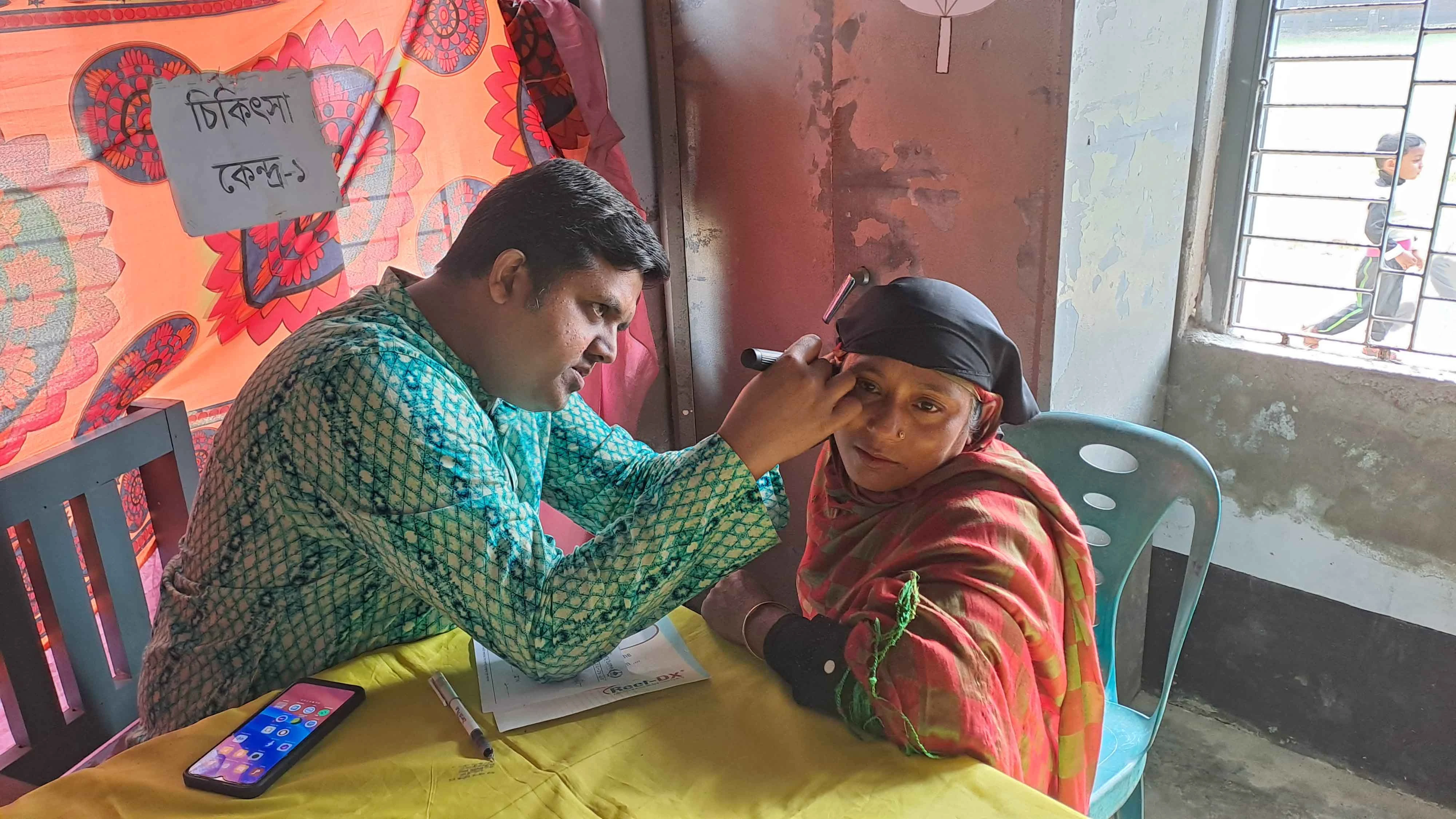 কেশবপুরে বিনামূল্যে স্বাস্থ্য ক্যাম্প অনুষ্ঠিত
