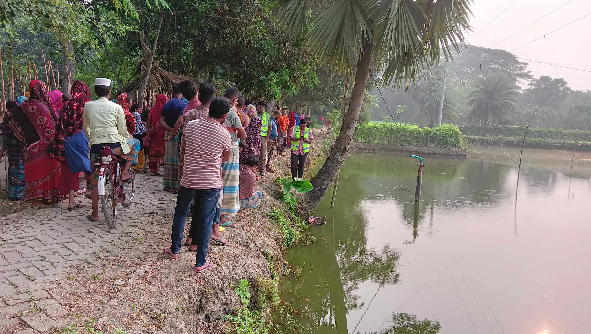 কেশবপুরে মাছের ঘেরের পানি থেকে বৃদ্ধার মরদেহ উদ্ধার