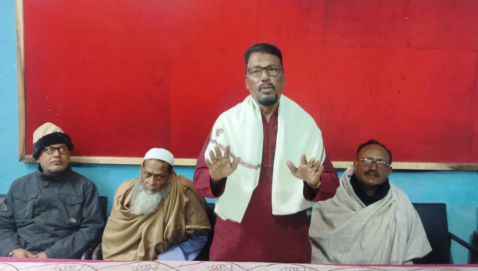 কেশবপুরে এক এমপি প্রার্থীর পক্ষে ধর্মগ্রন্থ ছোঁয়ায়ে কাজ করানোর চেষ্টা- অভিযোগ স্বতন্ত্র প্রার্থীর