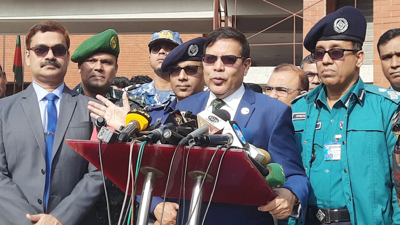 কোনো ছাড় নয়, সন্ত্রাসী কর্মকাণ্ড দেখলে ভোটকেন্দ্র বন্ধ