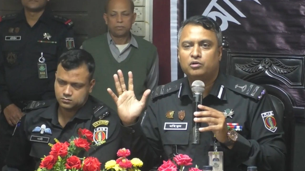 নির্বাচনে সাংবাদিকরা নির্ভয়ে দায়িত্ব পালন করতে পারবেন : র্যাব