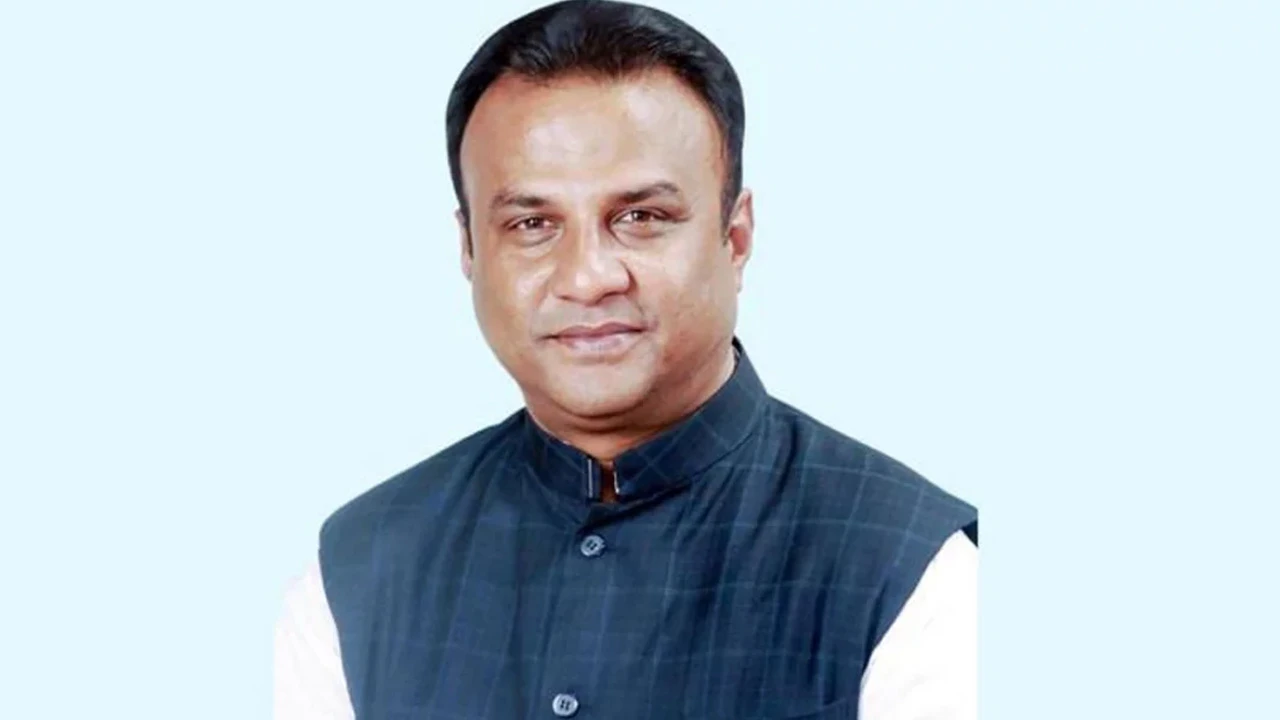 আ.লীগের প্রার্থী শাহীন চাকলাদারকে শোকজ ইসির