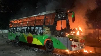 ৪০ দিনে ২৫০ যানবাহনে আগুন