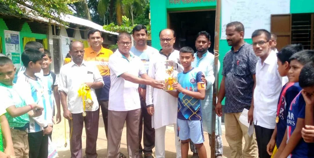 কেশবপুরে আল আমিন মডেল একাডেমির ফুটবল খেলা অনুষ্ঠিত