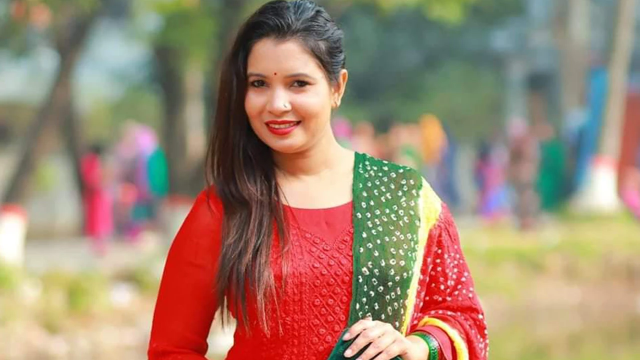 রাজনীতির মাঠে থাকলেও ক্লাস নেন না প্রাথমিকের শিক্ষক ছাত্রলীগ নেত্রী