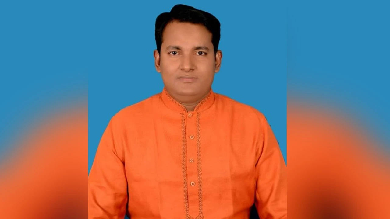 মেম্বারকে টাকা না দিলে মেলে না ভাতার কার্ড