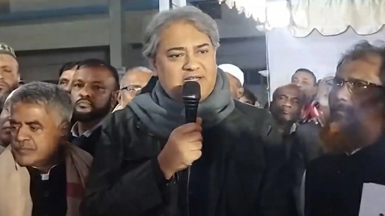 বিদেশিদের কথায় দেশ চলবে না : তথ্য প্রতিমন্ত্রী