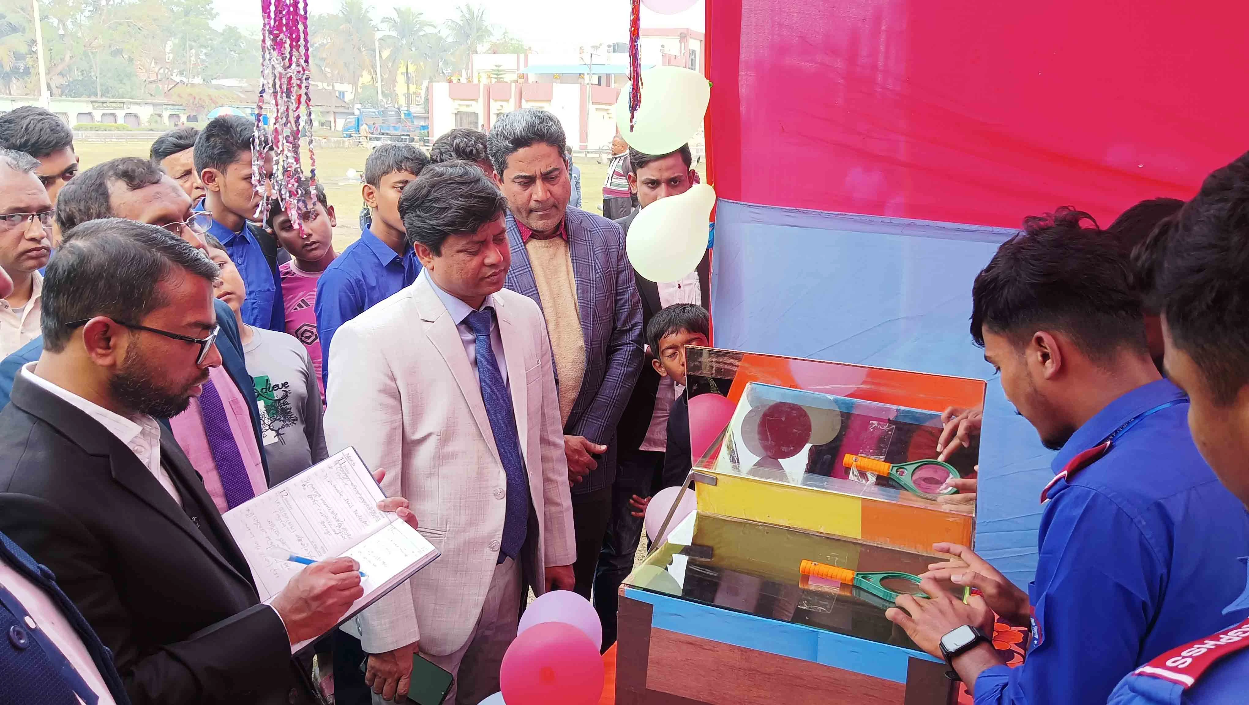 কেশবপুরে বিজ্ঞান ও প্রযুক্তি মেলা অনুষ্ঠিত
