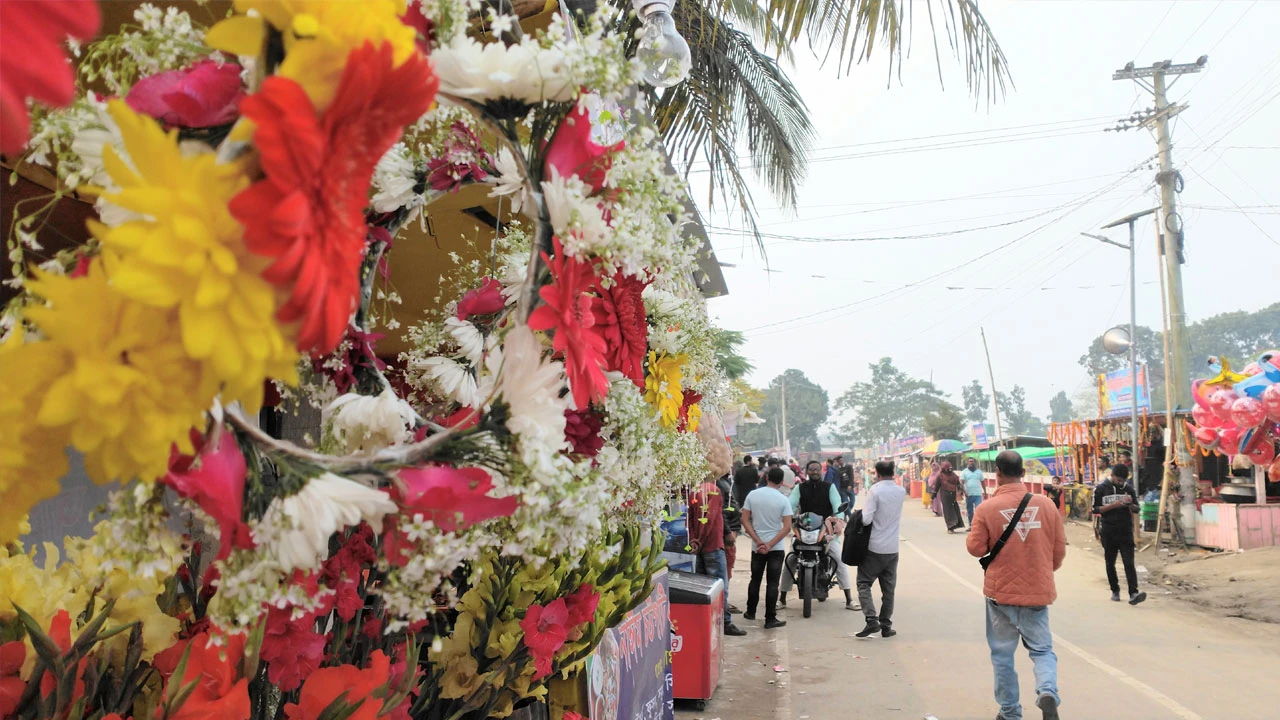 যশোর ফুলের রাজধানীতে ফুল উৎসব