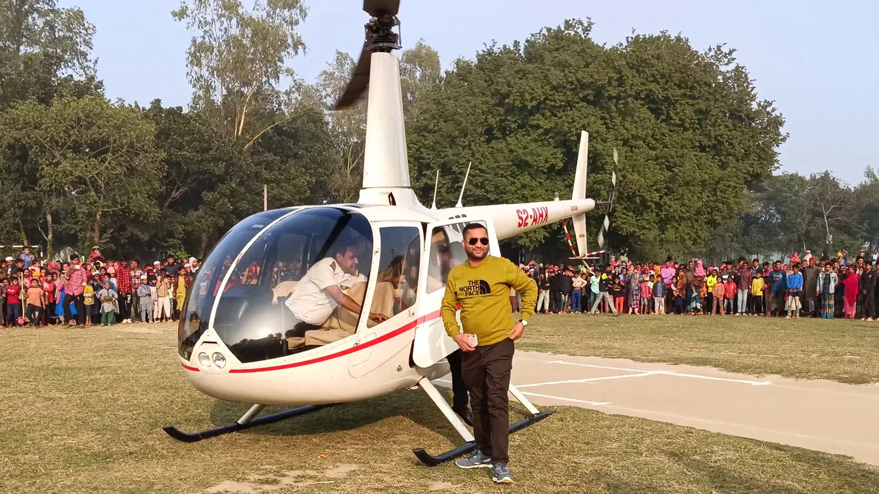 ভোট দিতে হেলিকপ্টারে গ্রামে এলেন ইতালি প্রবাসী