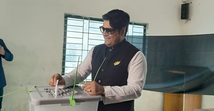 প্রথমবার ভোটে নেমেই জিতলেন চিত্রনায়ক ফেরদৌস