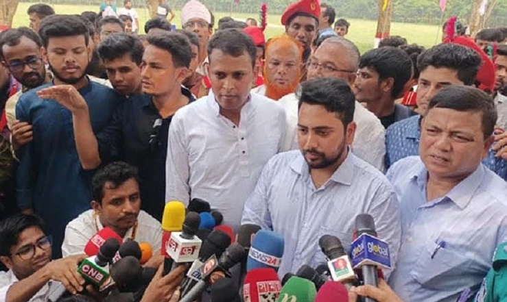 পতিত ফ্যাসিবাদ অনলাইনে শক্তি দেখাচ্ছে: উপদেষ্টা নাহিদ