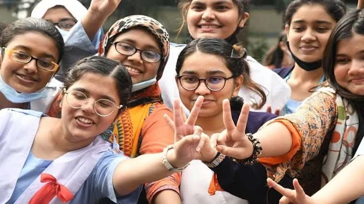 এইচএসসি ও সমমানের ফল: জিপিএ-৫ পেয়েছেন এক লাখ ৪৫ হাজার ৯১১