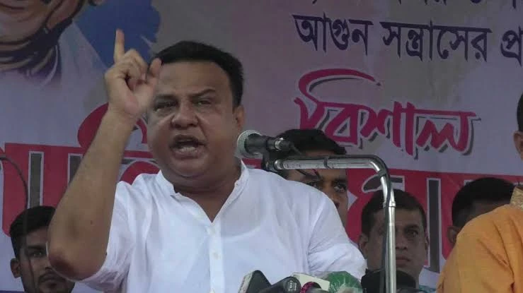 শাহীন চাকলাদার ও তার পরিবারের দেশত্যাগে নিষেধাজ্ঞা