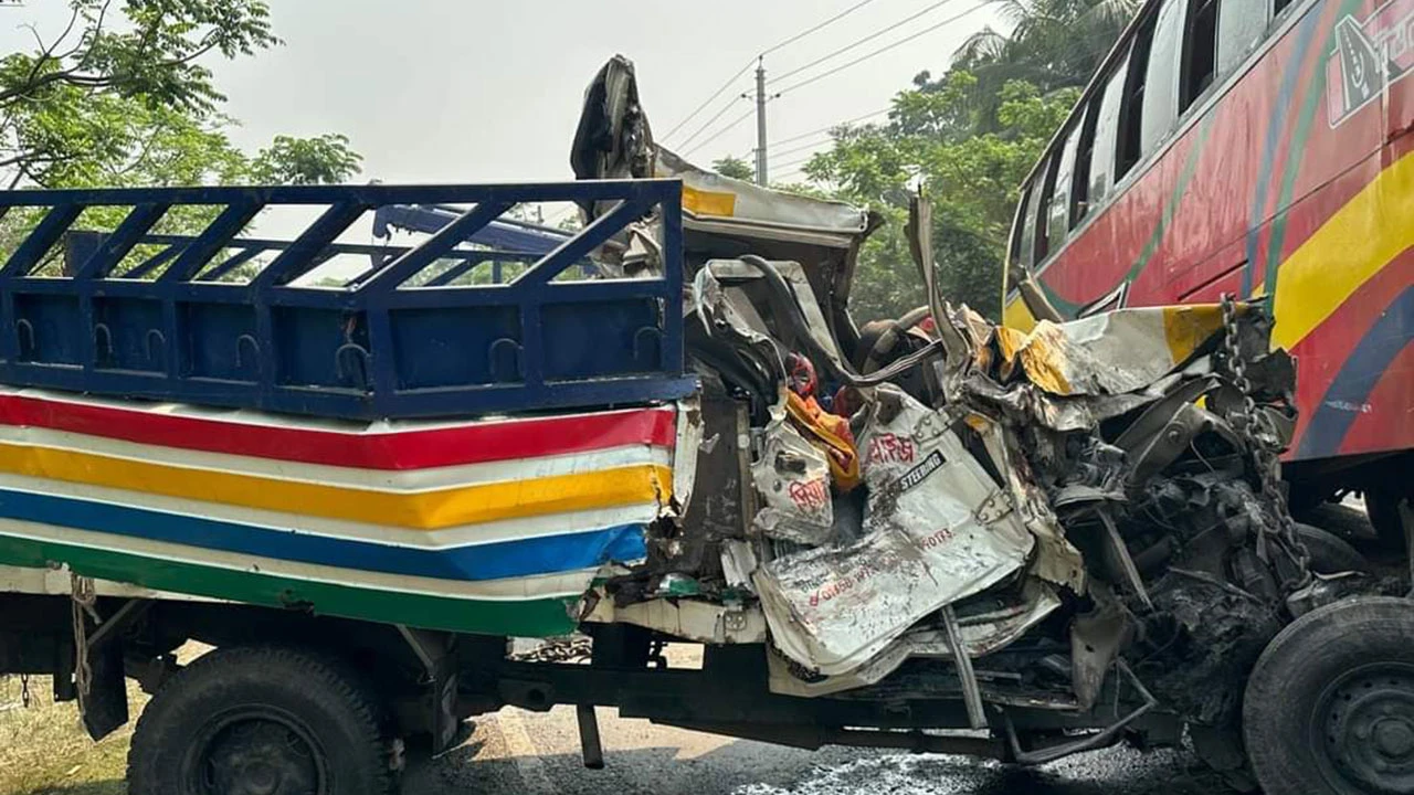 ৫ বছরে সড়ক দুর্ঘটনায় নিহত ৩৫ হাজারেরও বেশি মানুষ