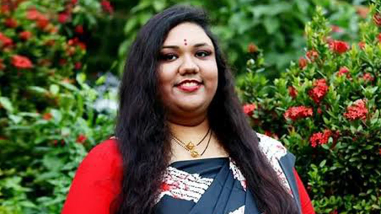 থাইল্যান্ডে বসেও সরকারি বেতন পান সাবেক রাসিক মেয়র কন্যা