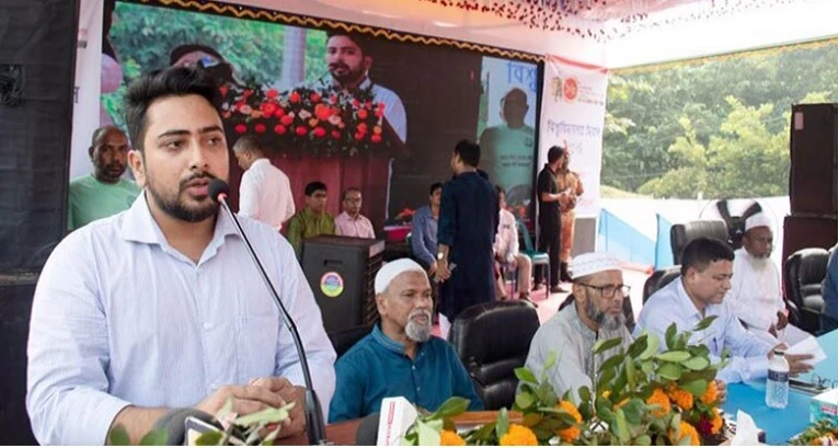 "আওয়ামী লীগের রাজনীতিতে পুনরাগমনের পথ বন্ধ: উপদেষ্টা নাহিদ"