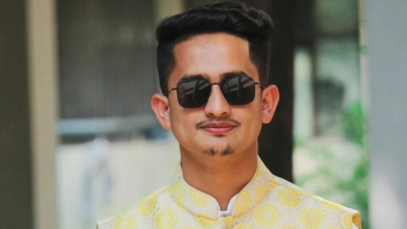 এক লাখ টাকা ঋণ দেওয়ার প্রলোভন দেখিয়ে শাহবাগে লোক জড়ো করার চেষ্টা