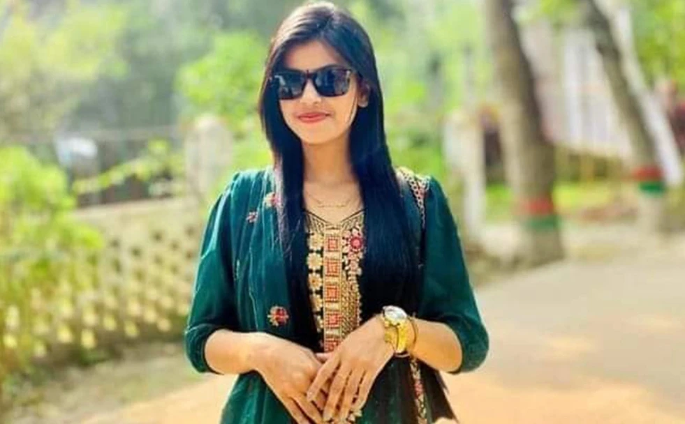 জন্মদিন উদযাপন শেষে বাসায় ফিরে ছাত্রলীগ নেত্রীর ‘আত্মহত্যা’