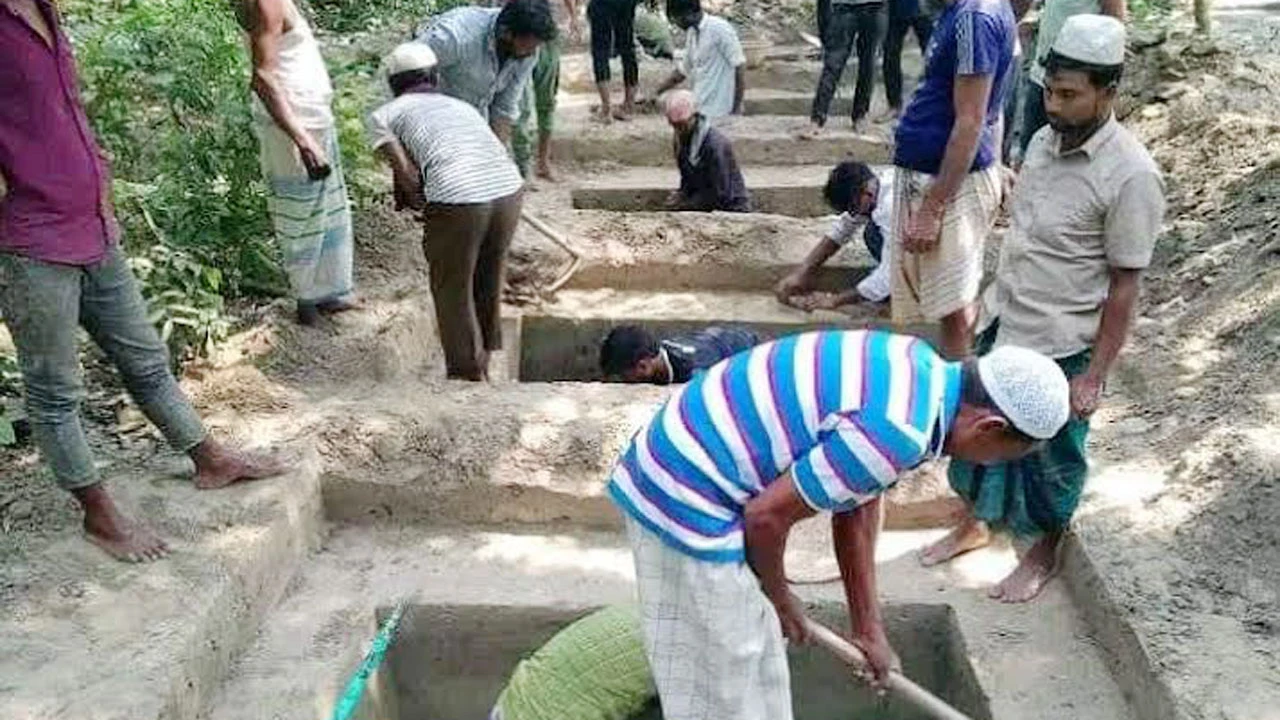 বেইলি রোডের আগুনে থমকে গেছে ব্রাহ্মণবাড়িয়ার একটি গ্রাম