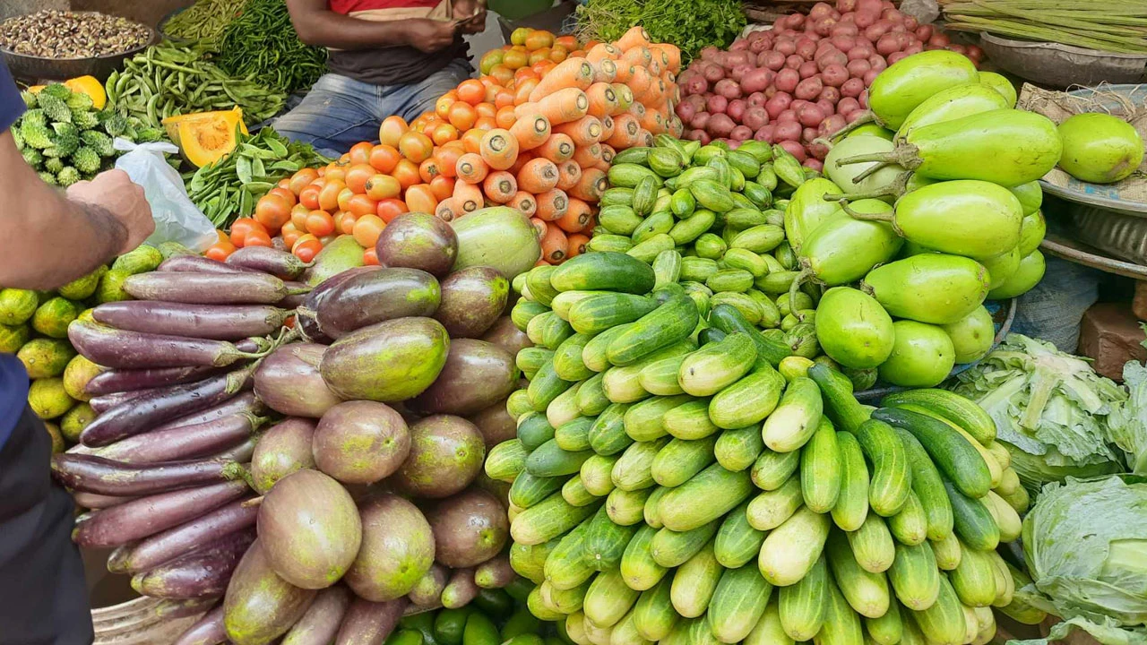 একদিনের ব্যবধানে ৬০ টাকার বেগুন ১২০