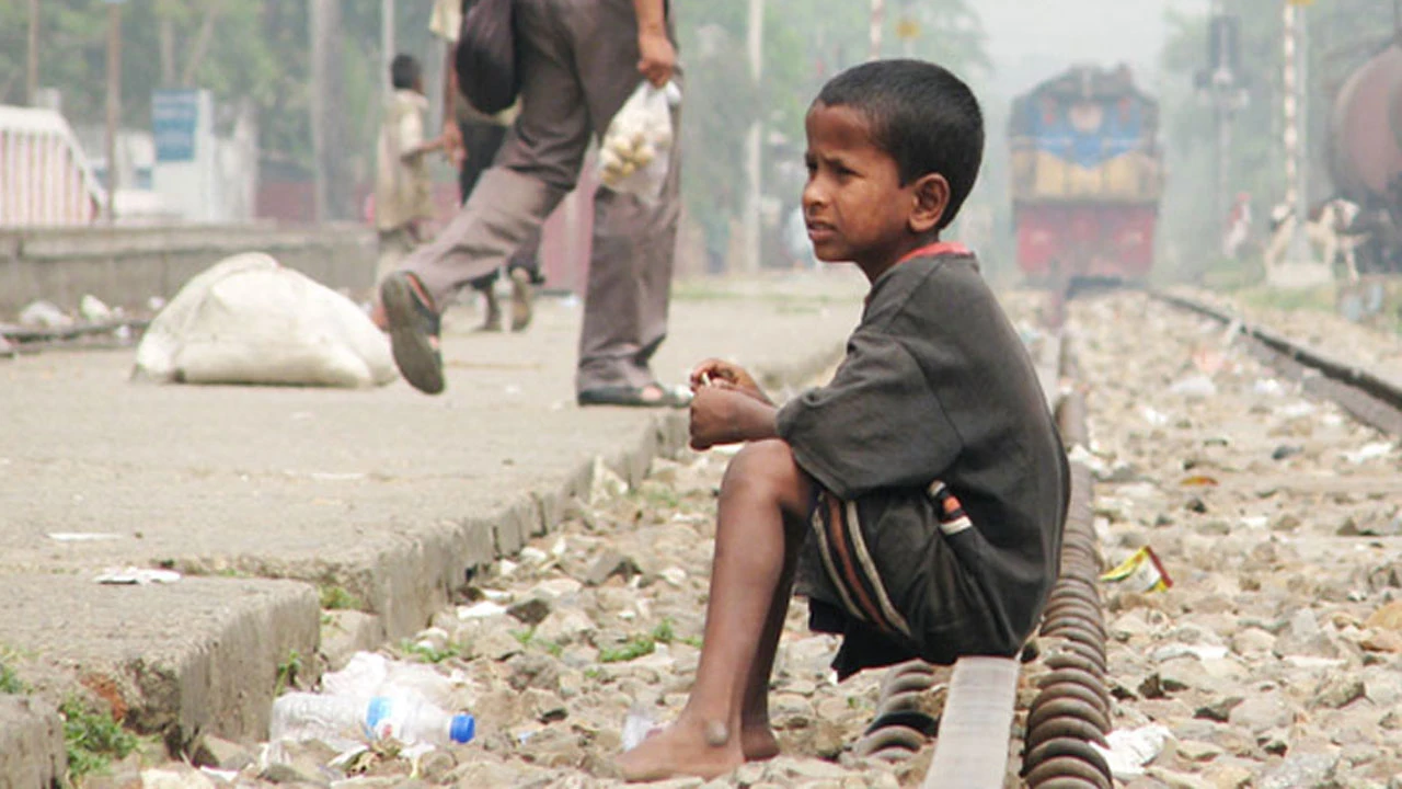 দেশে ৩৪ লাখ শিশু রাস্তায় জীবনযাপন করছে : গবেষণা