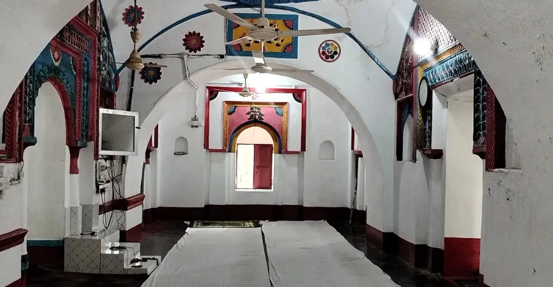 যে মসজিদ নির্মাণের ইতিহাস কারও জানা নেই লক্ষ্মীপুর প্রতিনিধি
