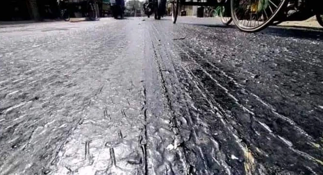 এবার ৪১ ডিগ্রির ঘরে যশোরের তাপমাত্রা, গলছে পিচঢালাই