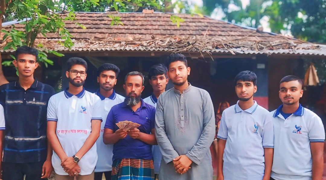 কেশবপুরে চিকিৎসার জন্য সহায়তা দিল এস আর যুব ও সমাজকল্যাণ সংস্থা