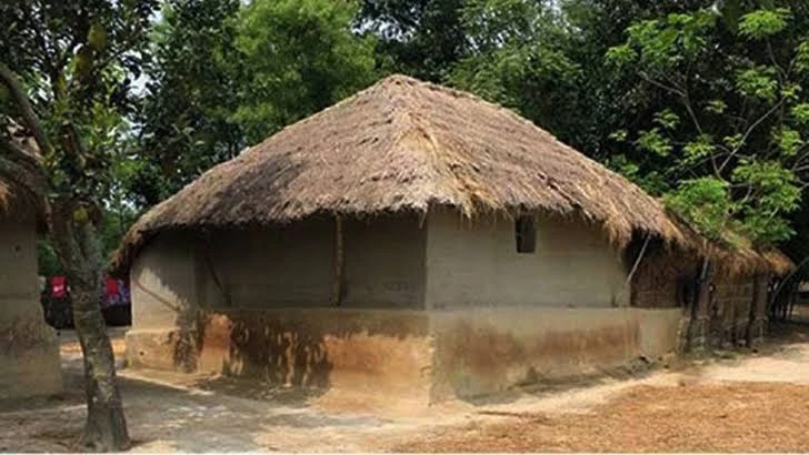 গরমে গরিবের এসি যেন মাটির ঘর