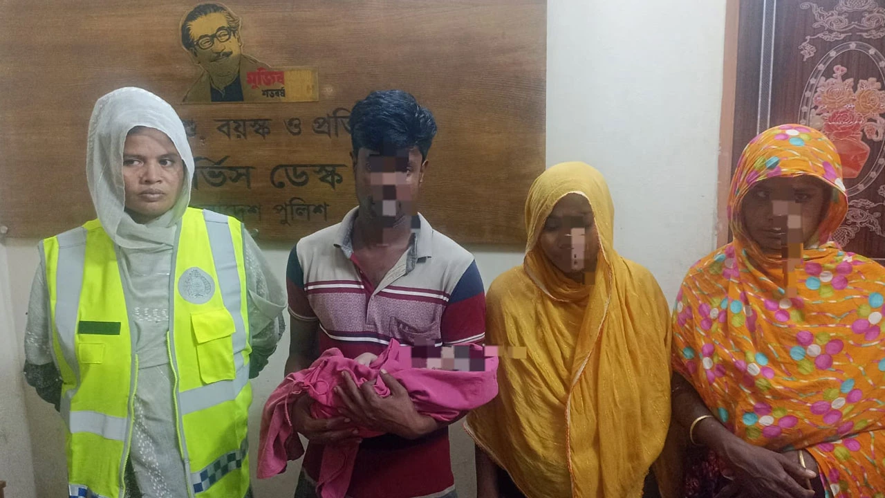 নবজাতককে বিক্রি করে দিলেন মা, উদ্ধার করল পুলিশ