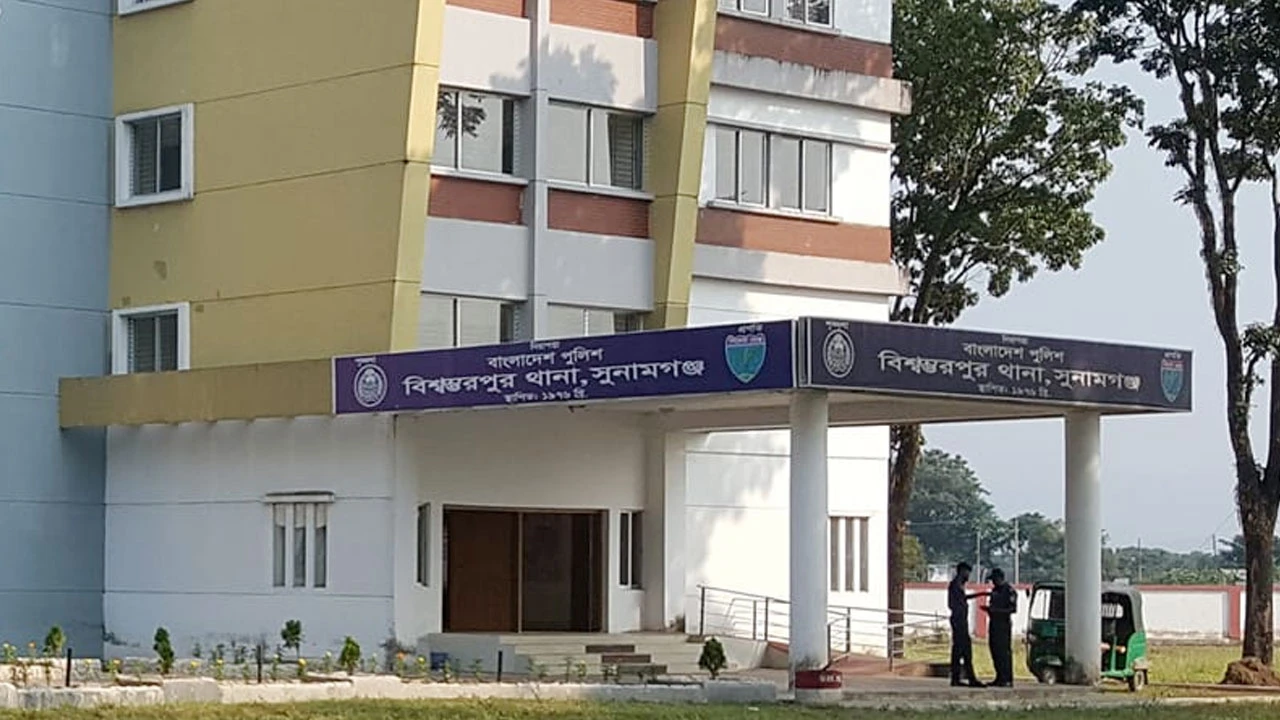 তিন ভাবিকে দেবরের ছুরিকাঘাত, একজনের মৃত্যু