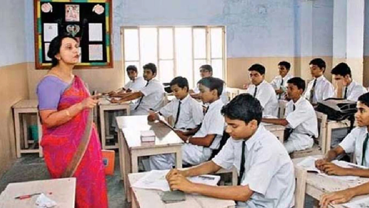 ইএফটির মাধ্যমে মাসের প্রথম দিনই বেতন-ভাতা পাবেন এমপিওভুক্ত শিক্ষকরা