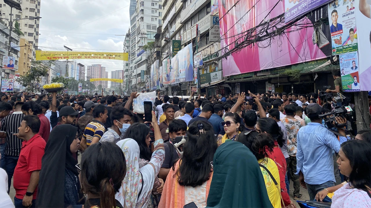 শিক্ষার্থীদের ওপর হামলার প্রতিবাদে ছাত্রদলের বিক্ষোভ