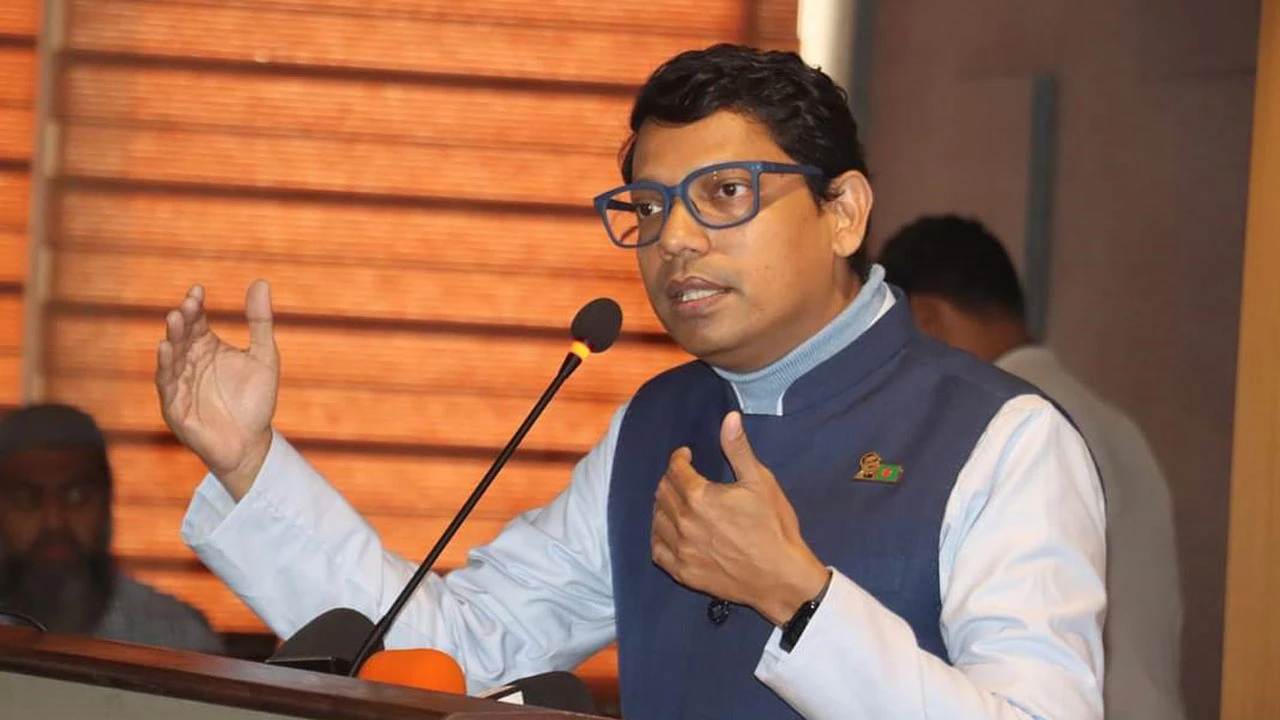 বিকেল ৩টায় চালু হচ্ছে মোবাইল ইন্টারনেট