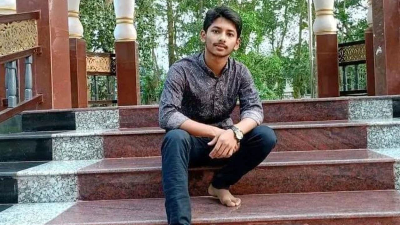 ছেলেকে আটক করল পুলিশ, আতঙ্কে বাবার মৃত্যু