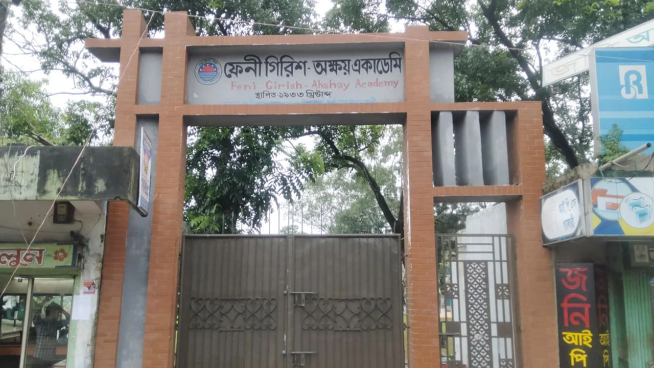 বিদ্যালয়ে ৩ দিন অনুপস্থিত থাকলে বাধ্যতামূলক ছাড়পত্র