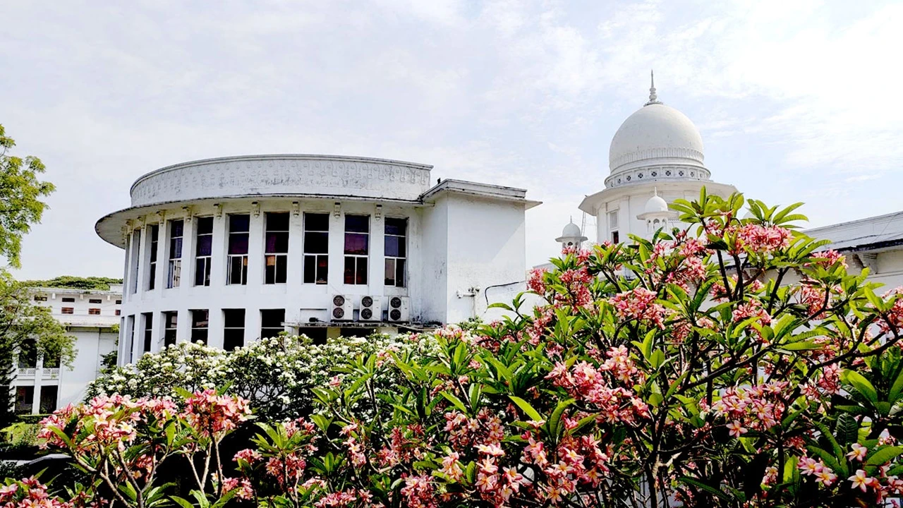 সভাপতি হতে লাগবে এইচএসসি পাস : বিধান চ্যালেঞ্জ করে হাইকোর্টে রিট