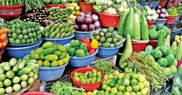 আকাশচুম্বী বাজারদরে নিম্ন ও মধ্যবিত্তের নাভিশ্বাস