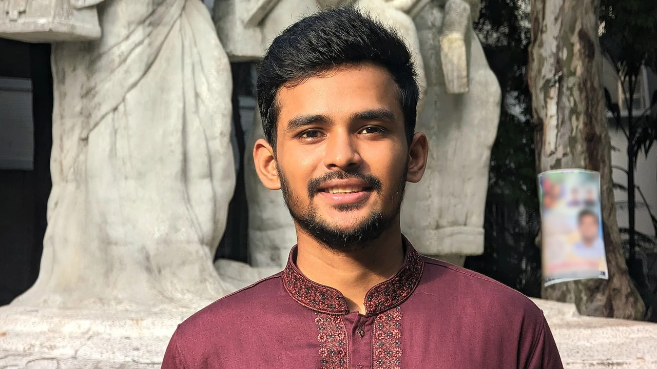 ক্রীড়া উপদেষ্টা আসিফ মাহমুদ পেলেন আরও এক মন্ত্রণালয়ের দায়িত্ব