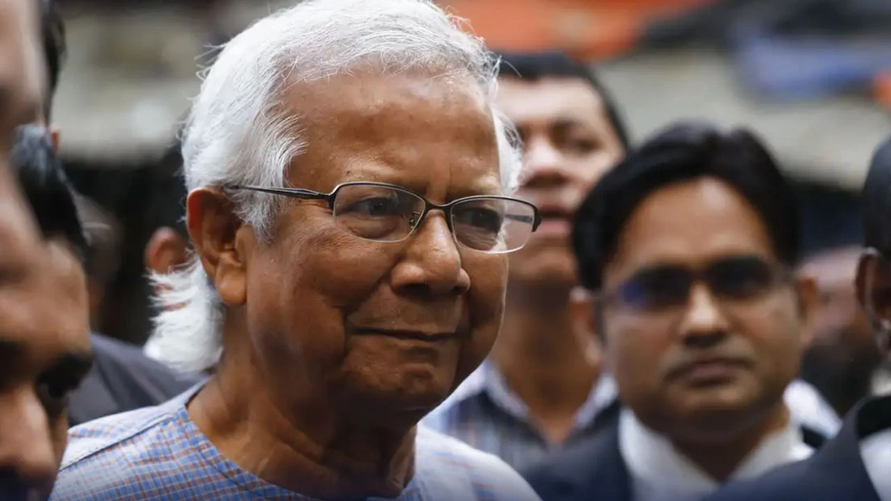 দেশে ফিরলেন ড. ইউনূস