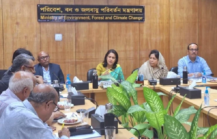 ১ নভেম্বর থেকে সারাদেশে পলিথিন বিরোধী অভিযান শুরু