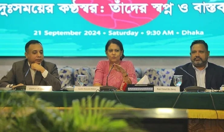 ফ্যাসিবাদী হতে কোনো সরকার একা নয়, গণমাধ্যম ও বুদ্ধিজীবীদেরও সঙ্গে নেয়: পরিবেশ উপদেষ্টা