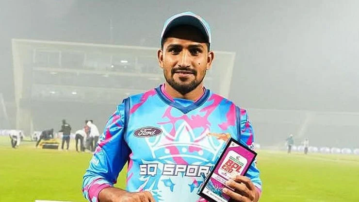 দলের জয়ের পর মায়ের মৃত্যুর খবর পেলেন খালেদ আহমেদ