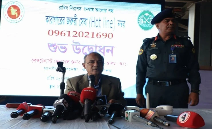 চুরি-ছিনতাই বেড়েছে, অপরাধীদের ধরাও হচ্ছে: স্বরাষ্ট্র উপদেষ্টা