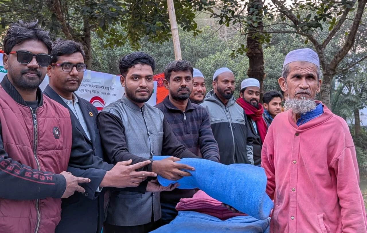 কেশবপুরে মানবসেবা স্বেচ্ছাসেবী সংস্থার শীতবস্ত্র বিতরণ